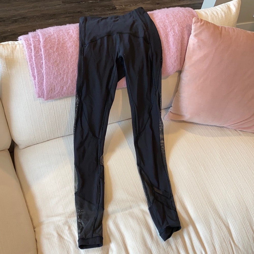Lululemon Luxtreme with Mesh Size 2